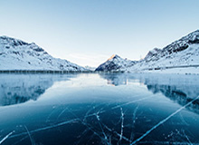 体育平台-中国U20女足3-0领先越南！越南门将击球不远，曾雨佳轻松抽射破门