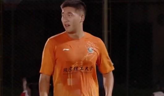 半岛体育官方网站-两射一传，北理工后卫程烨垚当选中乙第23轮最佳球员